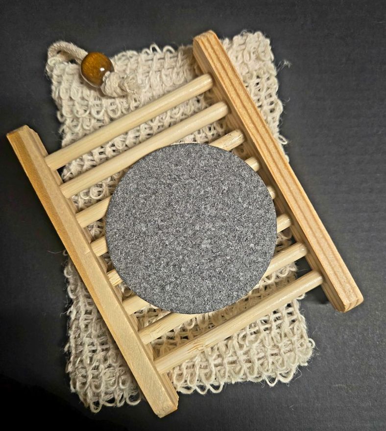 Soap dish and face sponge kit with sisal soap saver bag